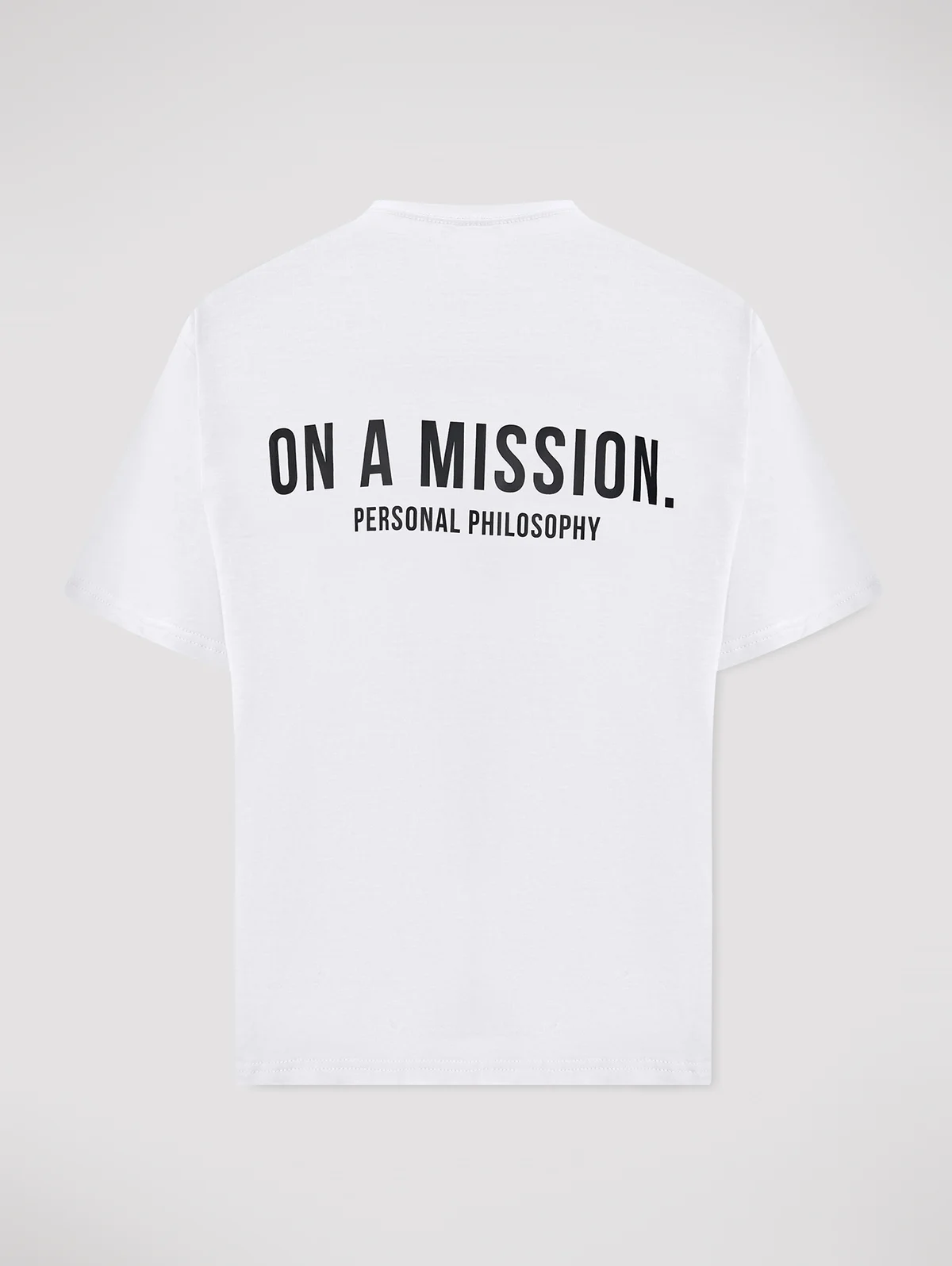 Футболка ON A MISSION.