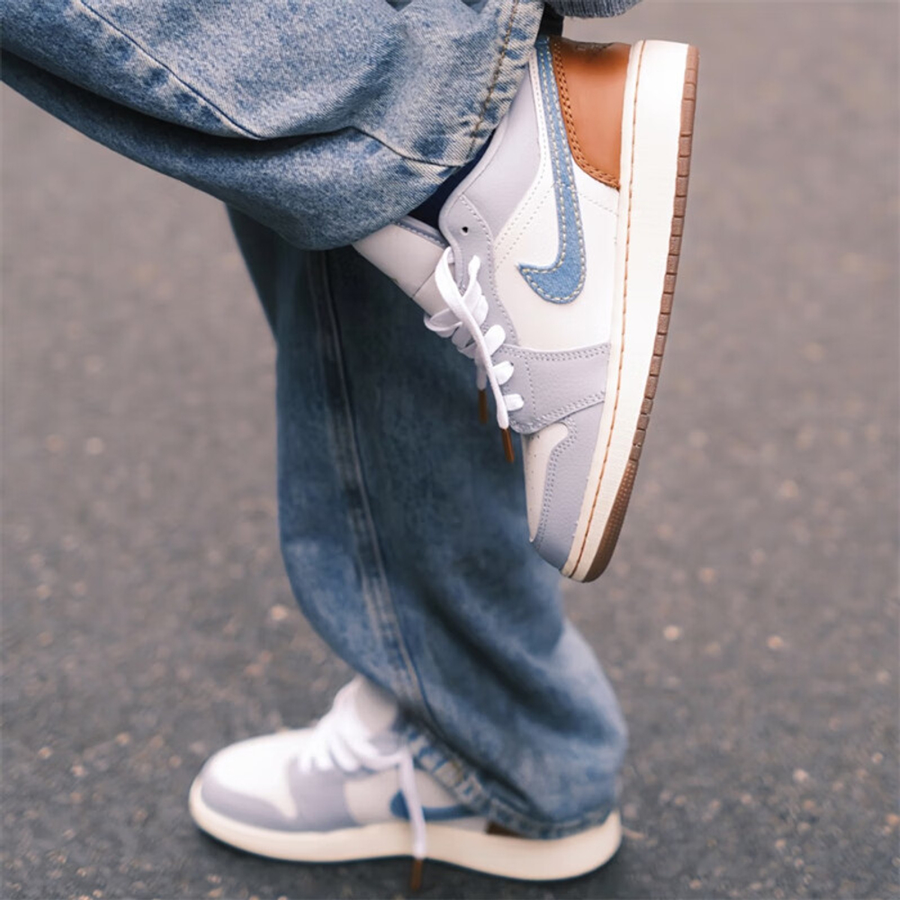 Jordan 1 Low Light Armory Blue GS