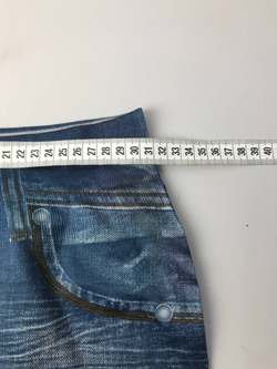 Юбка  лаконичная 40/44 размер