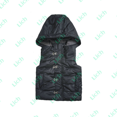 Жилет однотонный утепленный с капюшоном