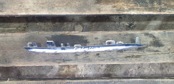 Молдинг решетки радиатора Mercedes C-Class W205 14-18 Б/У Оригинал A2058880073