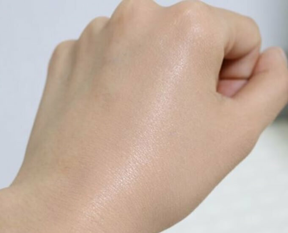Многофункциональное тональное средство Yu.r CCC (medium) Cream Radiant Complexion SPF50+