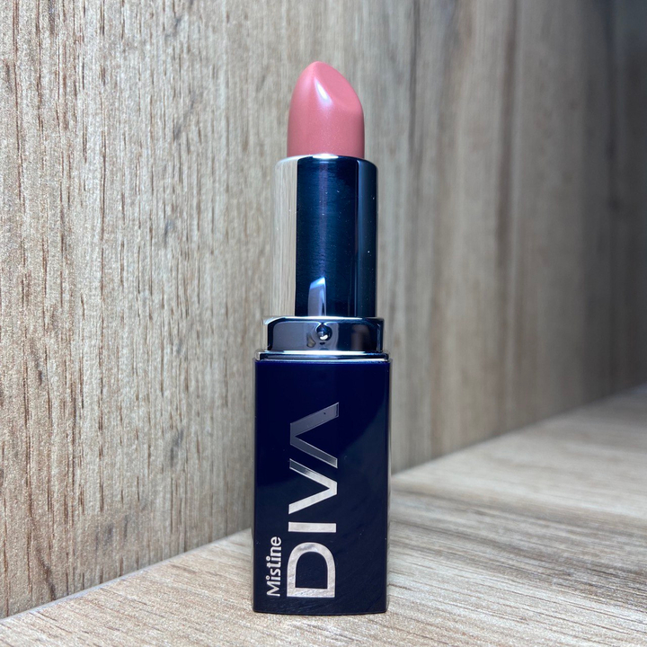 Помада для губ Mistine Diva Number 1 #01 Lipstick тон 01 3,7 г