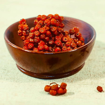 Деревянная тарелка Art of Siberia из древесины сибирского кедра 13 см. T21