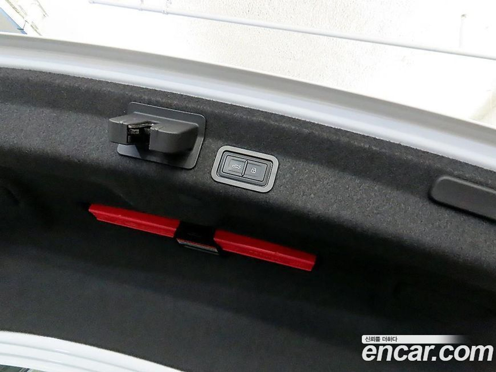 Audi A6 (C8) 45 TFSI Quattro Premium (08.2020)