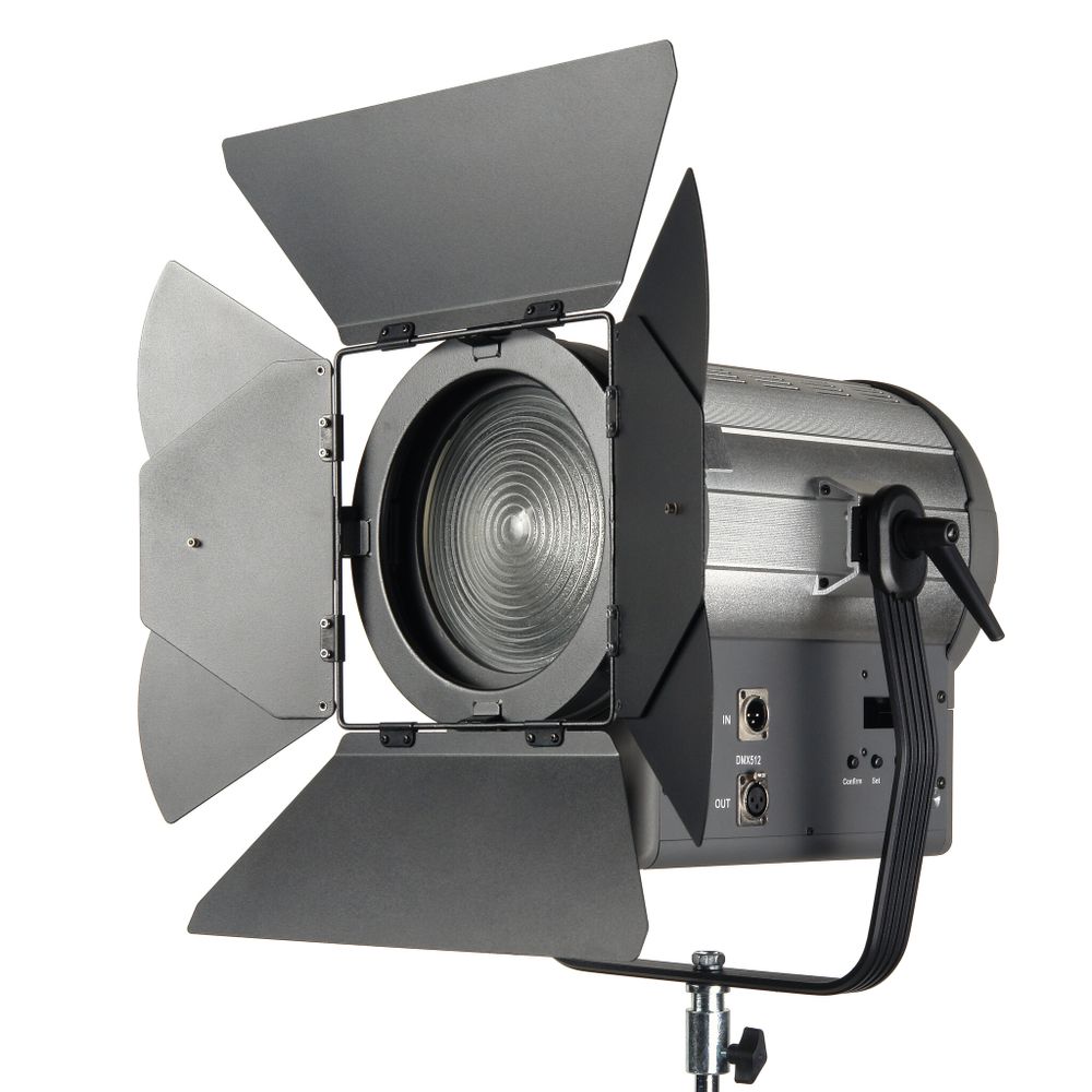 Светодиодный осветитель GreenBean Fresnel 300 LED X3 DMX