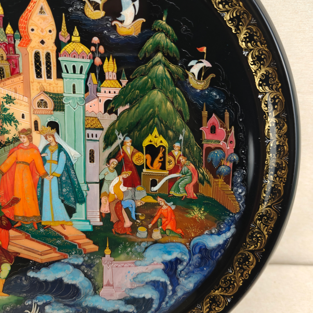 Коллекционная тарелка "Сказка о царе Салтане" с росписью (лаковая миниатюра Палех)