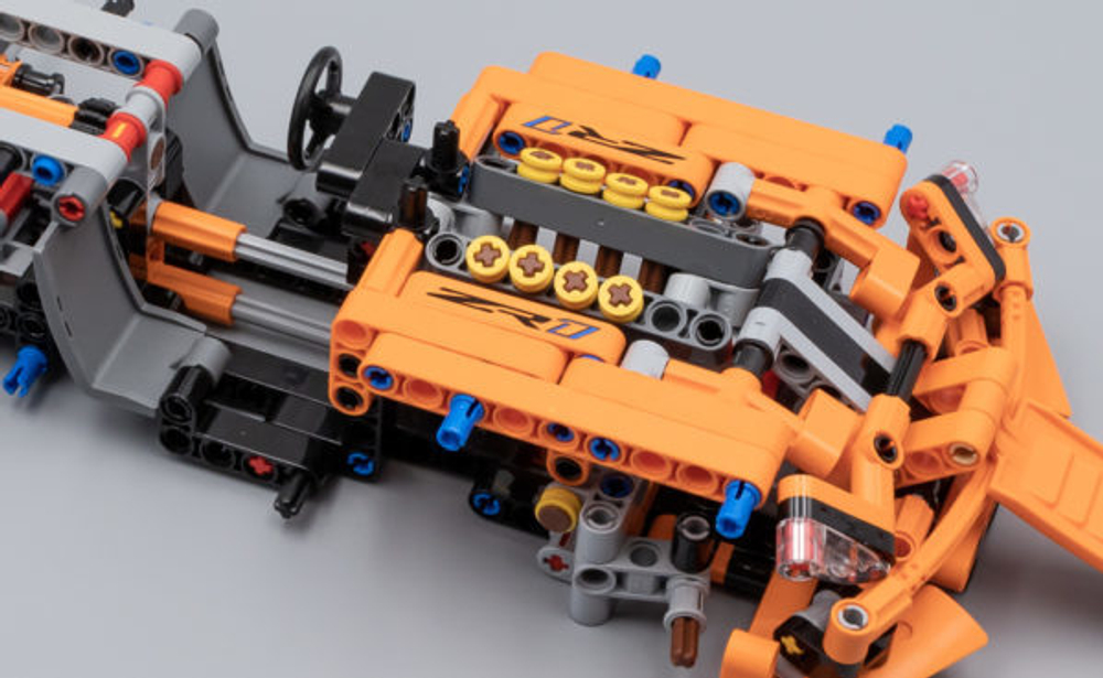 LEGO Technic: Chevrolet Corvette ZR1 42093 — Chevrolet Corvette ZR1 — Лего Техник