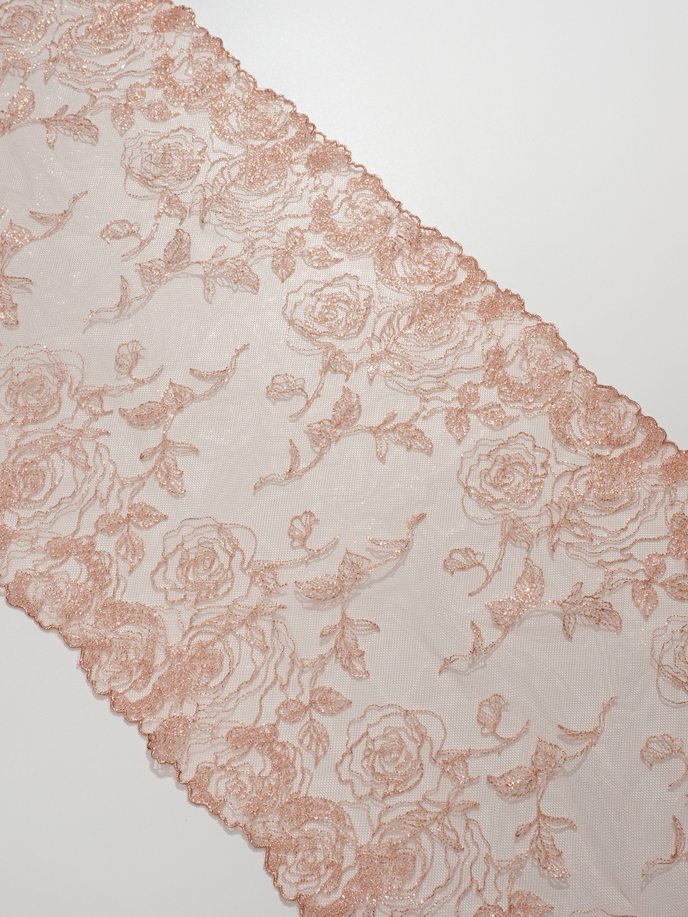 Кружево вышивка на сетке пудровая с люрексом розовое золото неэластичная ширина 24 см