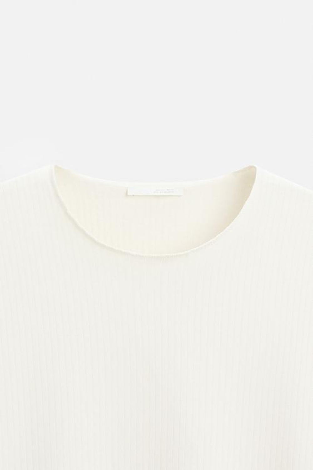 ZARA ФУТБОЛКА ИЗ РИФЛЕНОЙ ТКАНИ, ЖЕЛТОВАТО-БЕЛЫЙ