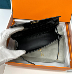 Сумка Hermes Kelly Pochette из глянцевой крокодильей кожи темно-синяя