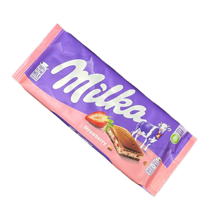 Шоколадная плитка Milka Strawberry Милка Клубничный Йогурт 100 г