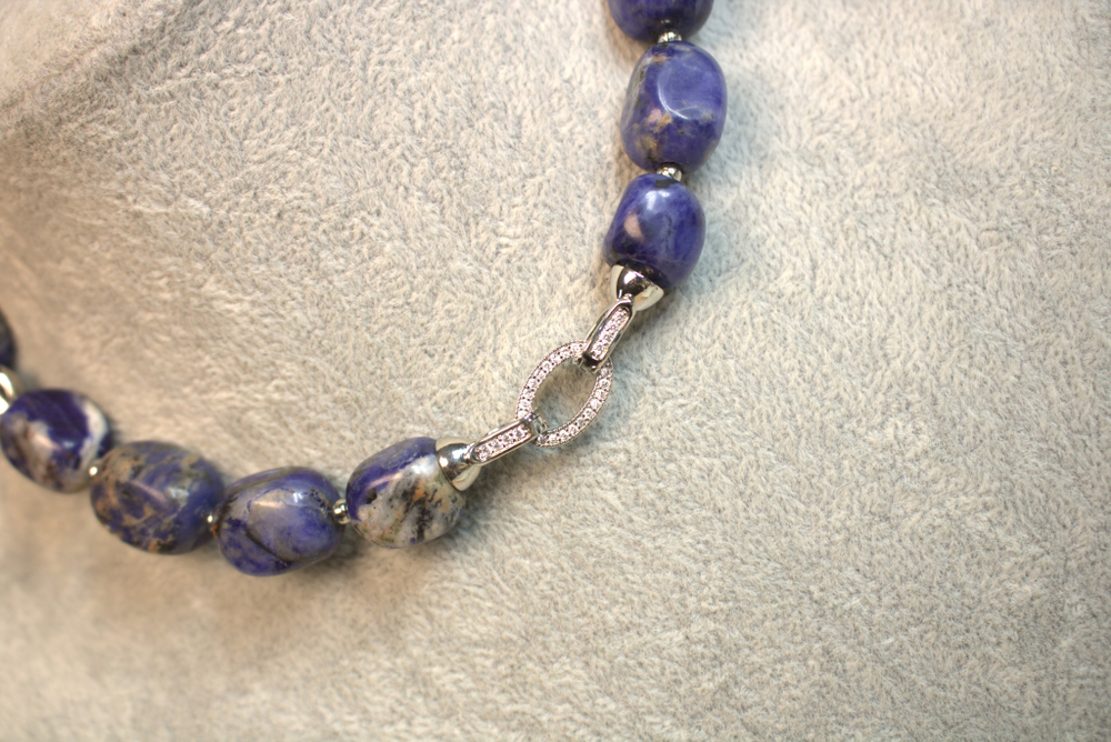 Чокер из содалита «Синий меридиан»