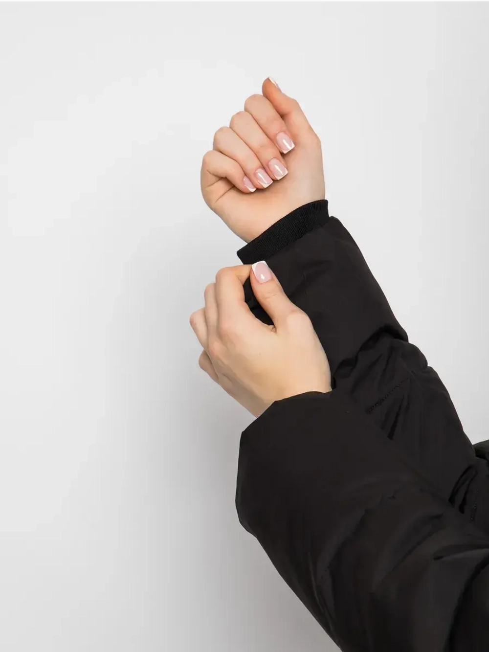 Куртка зимняя удлиненная с капюшоном