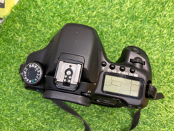 Canon EOS 40D + Canon BG-E2