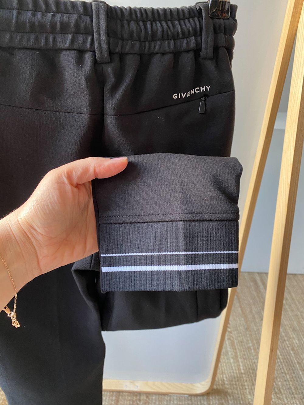 Новые брюки Givenchy, 128