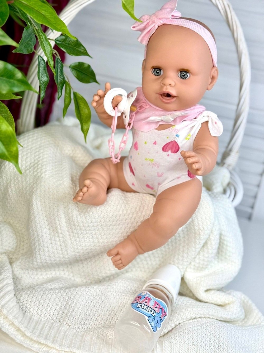 Кукла Berjuan виниловая 38см Susu interactivo (6008A)