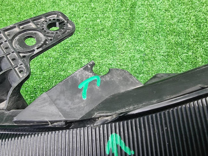 Фара левая Changan Lamore (2023-н.в.) LED