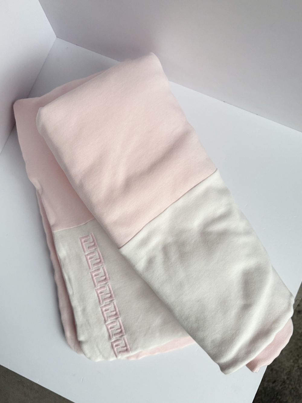 Хлопковое одеяло Fendi