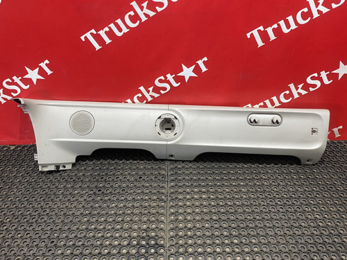 Облицовка коробки хранения левая 2018г