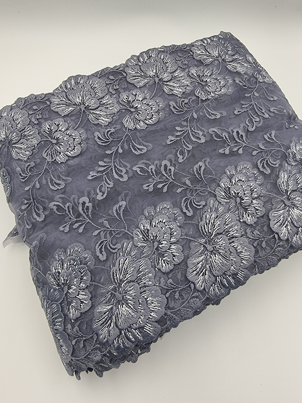 Вышивка на сетке джинс/серебро К802 24 см