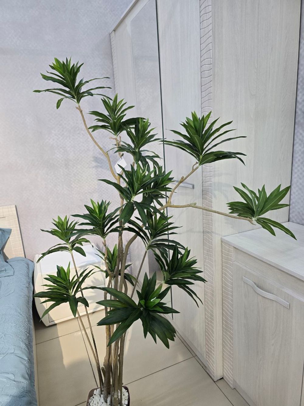 Цветы искуственные декоративные средние