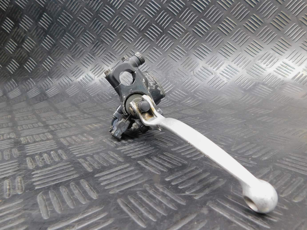 Цилиндр переднего тормоза Yamaha TDM850 RN03J 2001