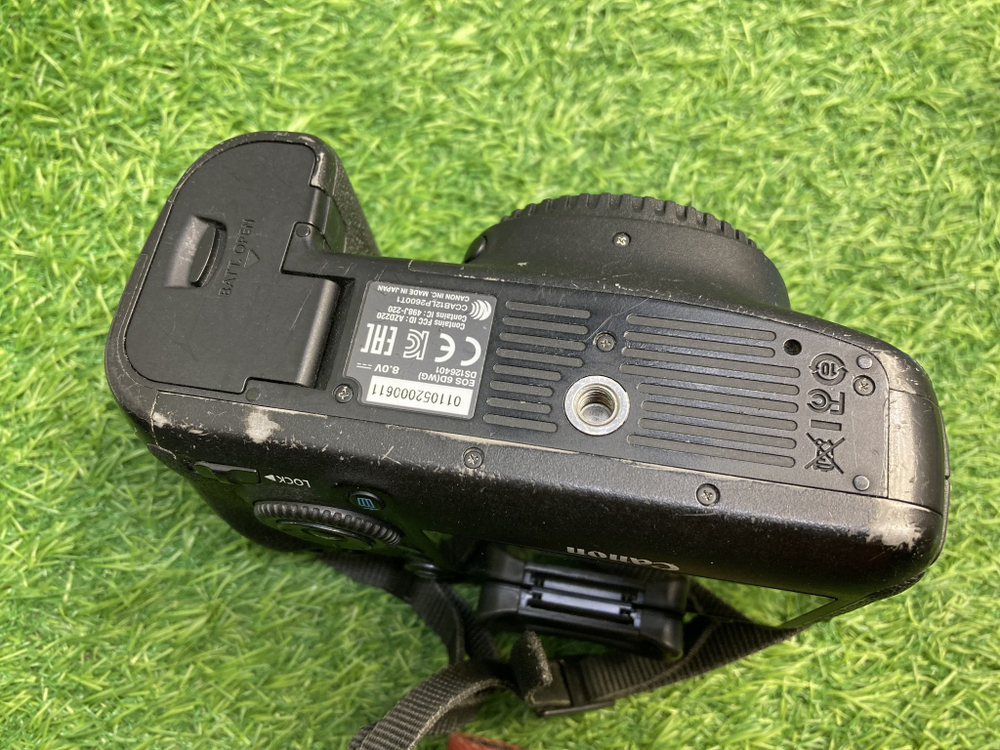 Canon EOS 6D (65 900) Покупка/Продажа