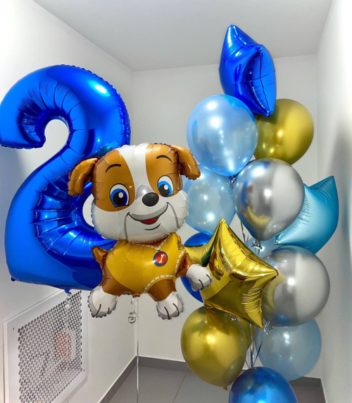 Фонтан из звезд с шарами металлик и хром, щенок крепыш щенячий патруль и большая цифра