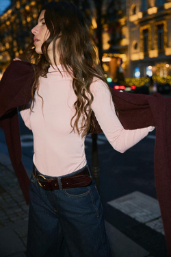 ZARA ФУТБОЛКА С ВЫСОКИМ ВОРОТНИКОМ, ПУДРОВО-РОЗОВЫЙ