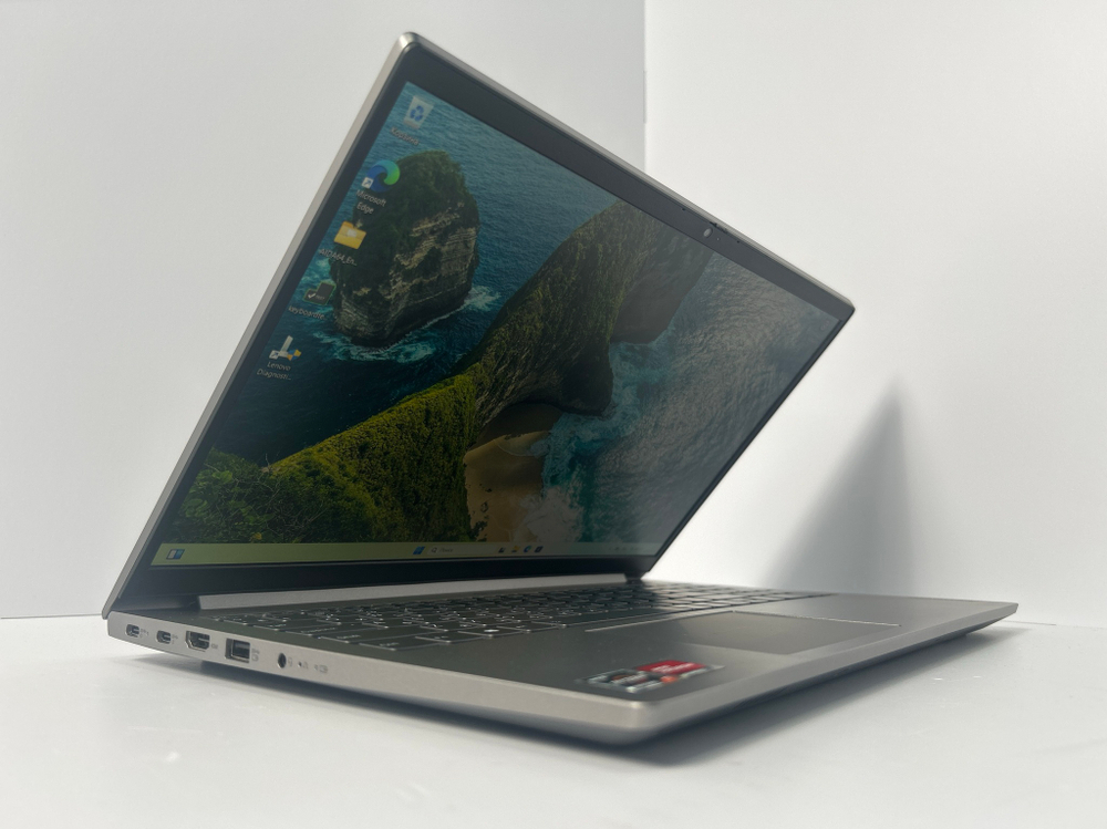 Ноутбук Lenovo Thinkbook 15 G3 ACL(21A4A008RU) 15.6"/AMD Ryzen 7 5700U/RAM 24GB/SSD 1024GB/ AMD Radeon Graphics/1920*1080/IPS/Windows 11/Подсветка кл-ры: LED/Серый. Состояние: Уценка/царапина на матрице/ трещина на рамке матрици