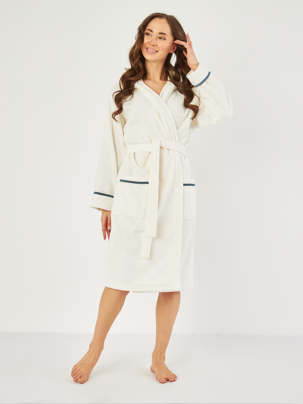 Халат махровый c капюшоном Claire Batiste Atelier Ravenna айвори