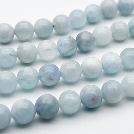 Аквамарин бусины (сорт Б), диаметр 8,2-8,5 мм, цена за 22-23 шт (1/2 нити)
