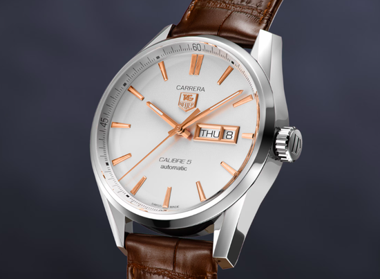 Tag Heuer WAR201D.FC6291 мужские механические часы TAG HEUER CARRERA на фоне