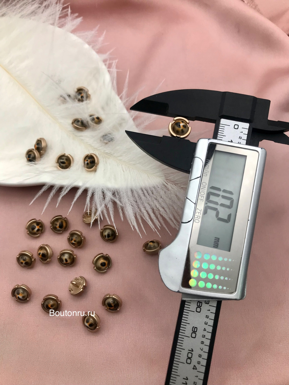 Пуговицы леопардовые в золоте