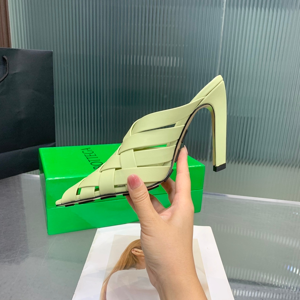 Bottega Veneta Alfie Mule