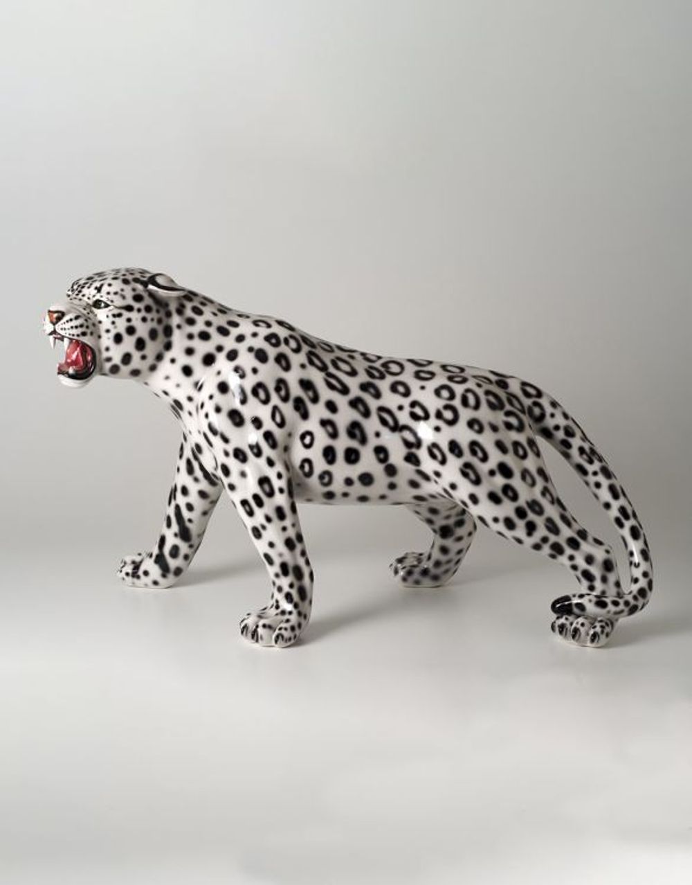 Boxer Статуэтка "Снежный Барс"