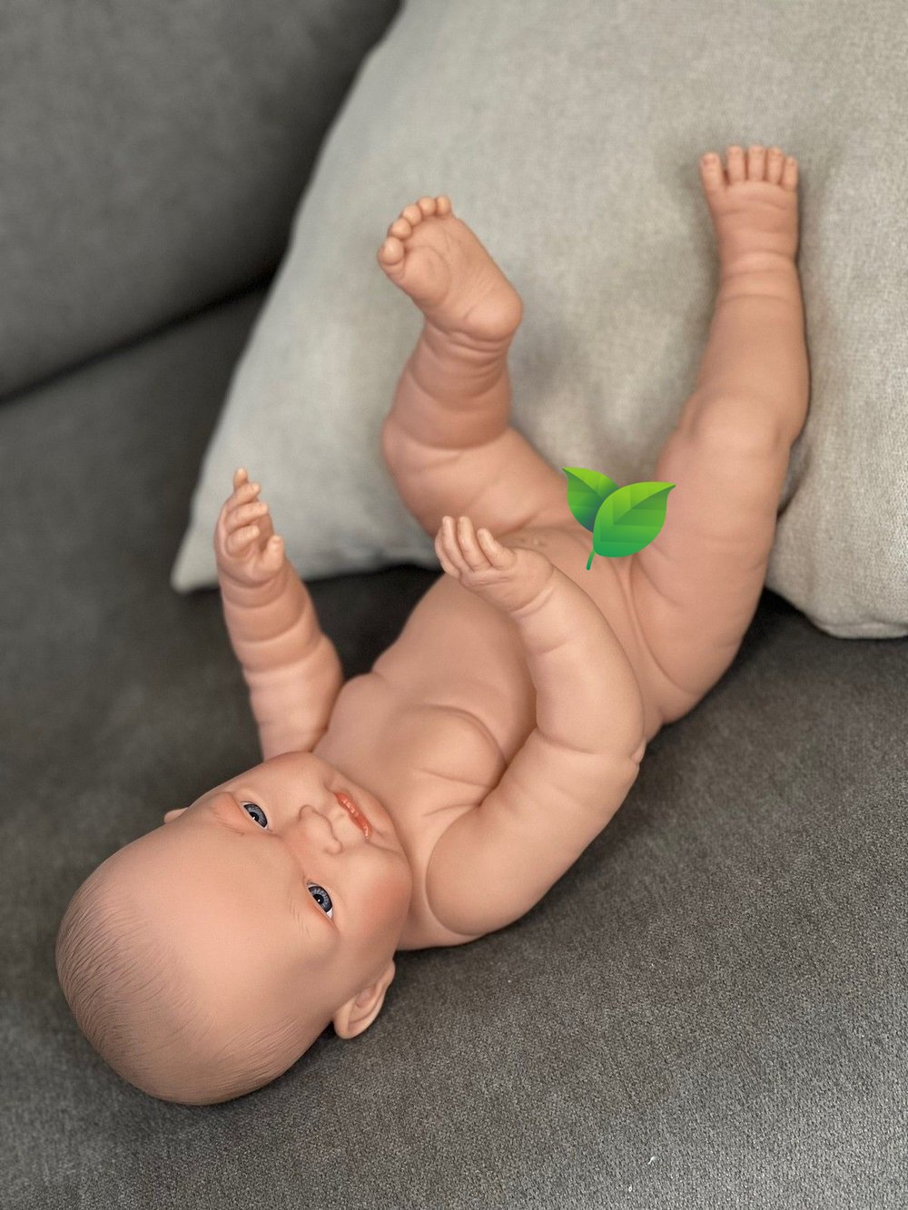 Кукла Llorens виниловая 45см Hugo без одежды (45001)