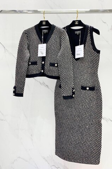 Платье CHANEL