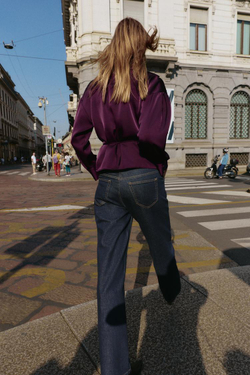 ZARA АТЛАСНАЯ БЛУЗА С ТОНКИМ РЕМНЕМ, БУРГУНДИ