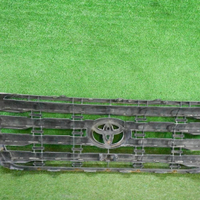 Решетка радиатора Toyota Land Cruiser 200 (2007-2012)