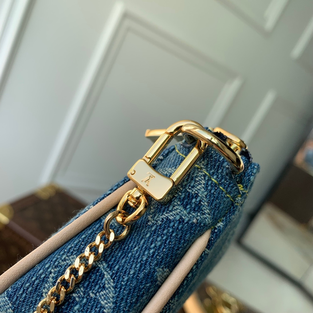 Louis Vuitton Mini Pochette Accessoires