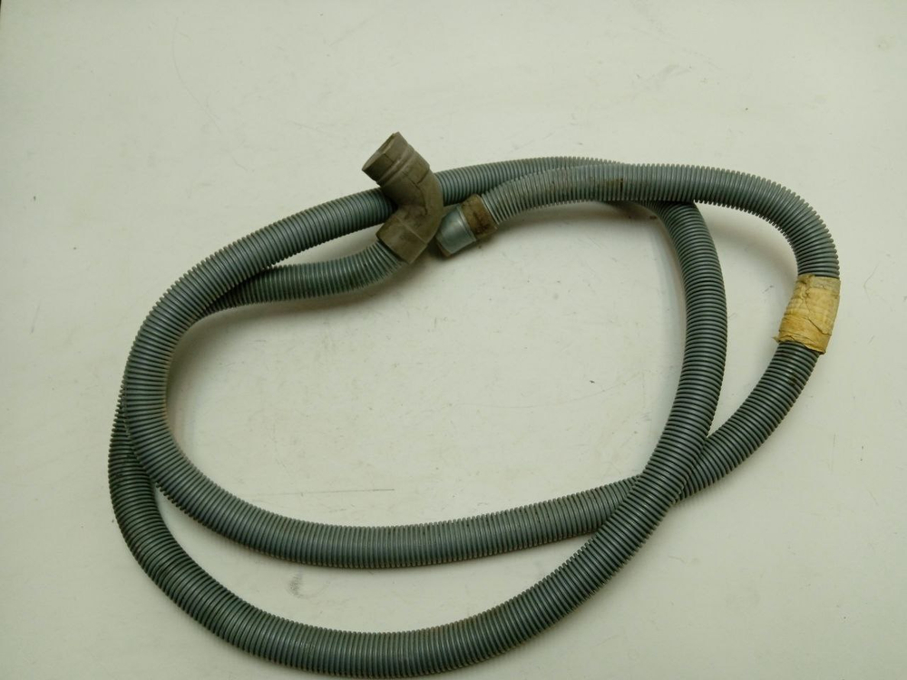 ZWS2101 кт9 Сливной шланг стиральных машин Electrolux Zanussi 4055113973 б/у