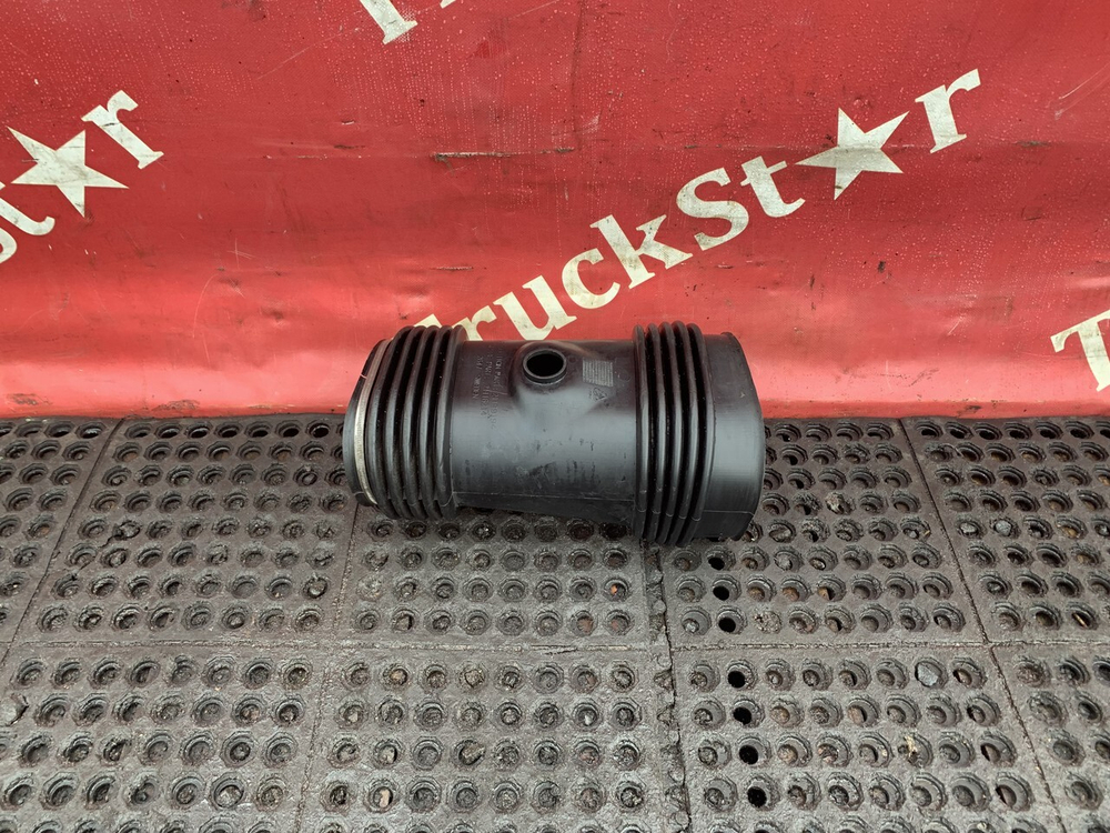 Патрубок воздушного фильтра 2017г