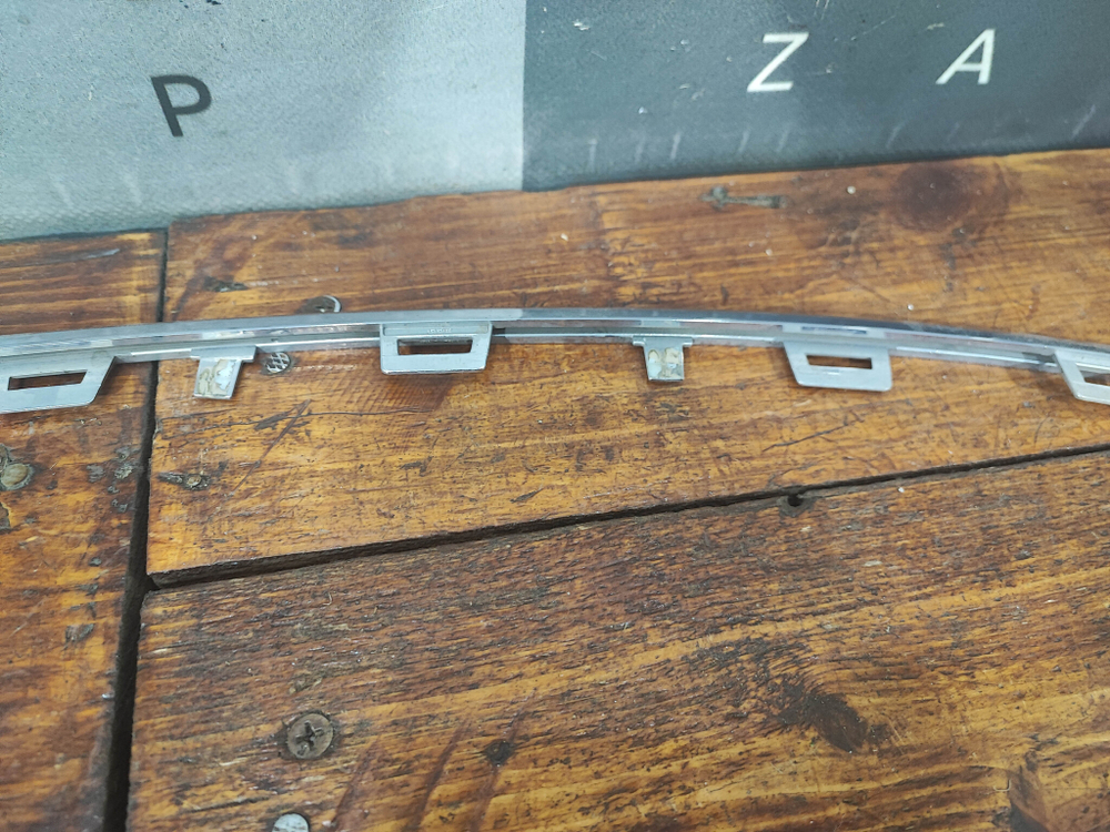 Молдинг переднего бампера Mercedes GLS (X167) 19-нв Б/У Оригинал A1678851206