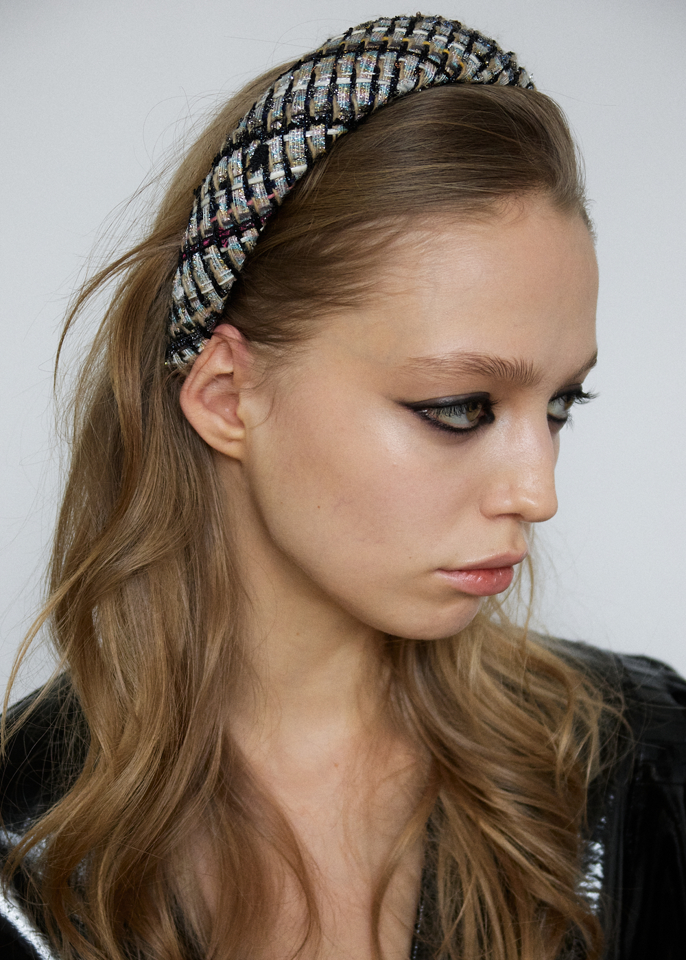 Твидовый ободок серый с цветными нитями