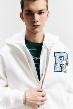 PULL&BEAR Толстовка с капюшоном и застежкой-молнией с принтом «Peanuts», белый