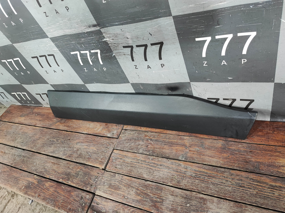 Накладка двери передней правой Toyota RAV4 V (XA50) 18-нв Б/У Оригинал 7507342040