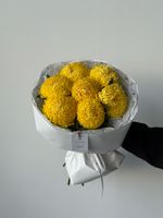 Букет моно из хризантемы в желтом оттенке