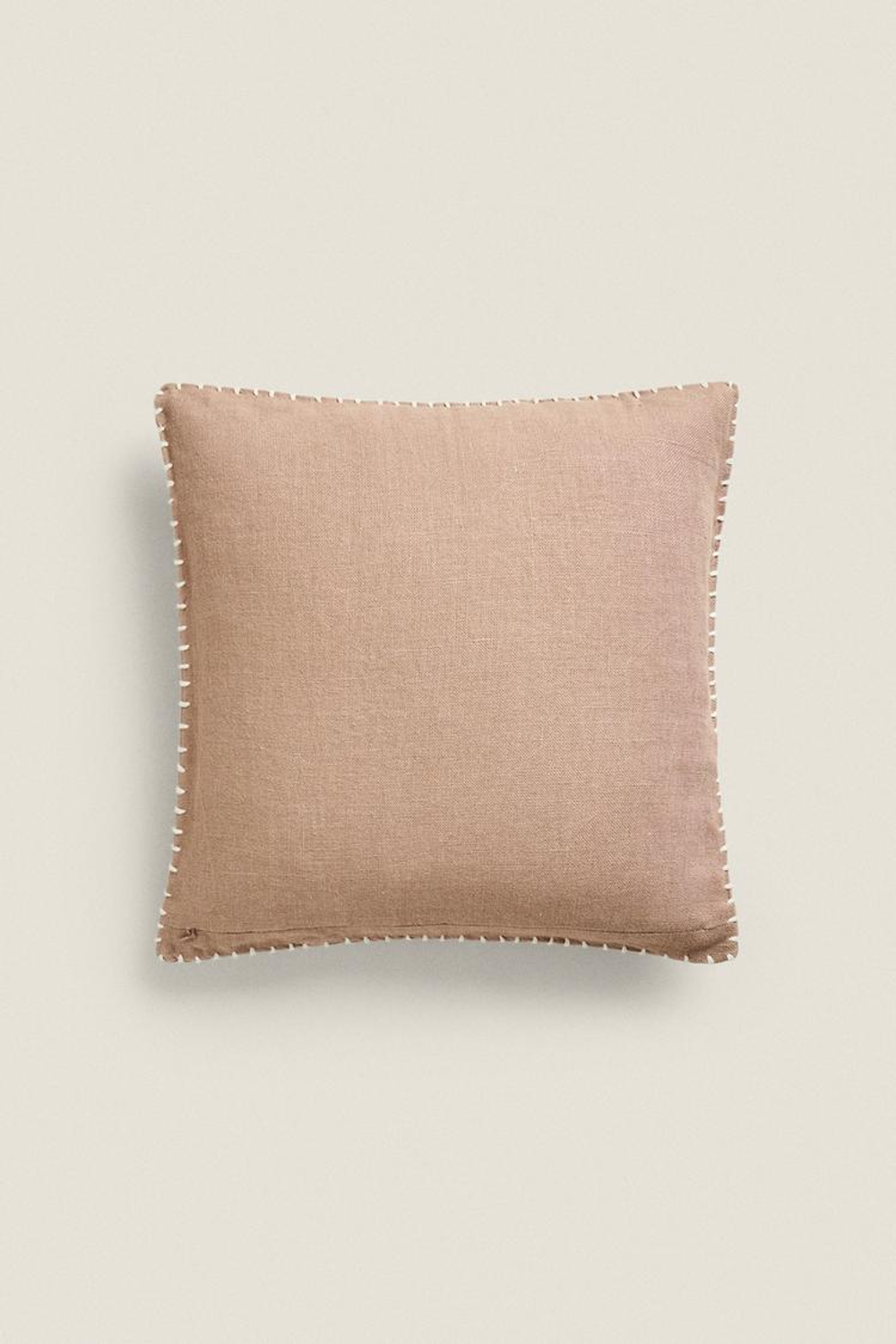 ZARA HOME ОДНОТОННЫЙ ЛЬНЯНОЙ ЧЕХОЛ ДЛЯ ДЕКОРАТИВНОЙ ПОДУШКИ С КОНТРАСТНОЙ СТРОЧКОЙ, КОРИЧНЕВЫЙ